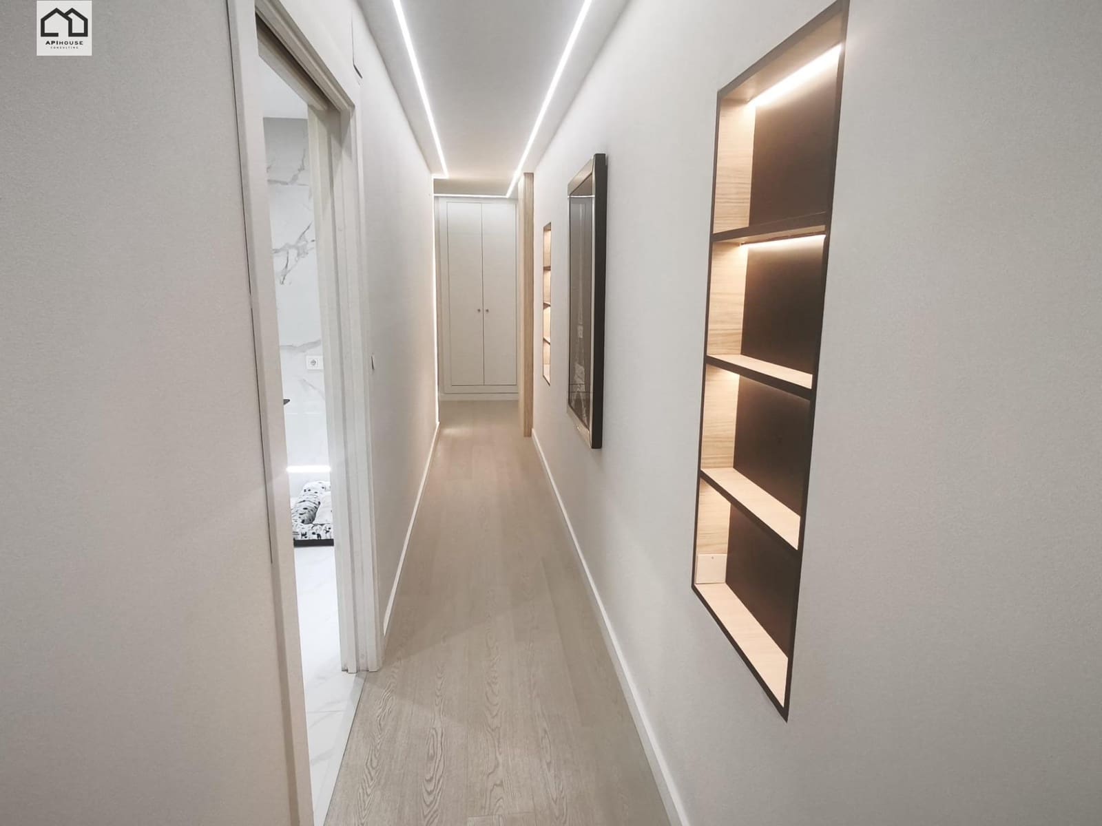 3 bedroom Flat for sale in Torrevieja with garage - € 355,000 (Ref: 9551913)