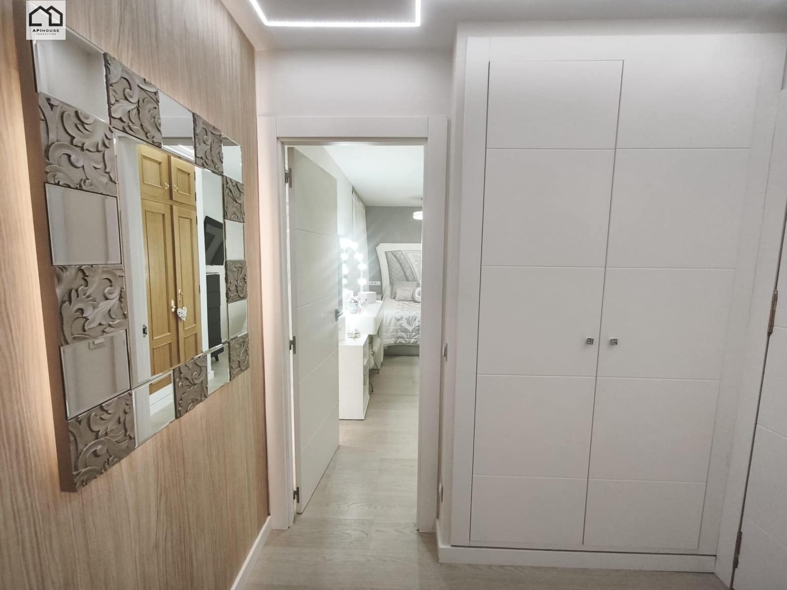 3 bedroom Flat for sale in Torrevieja with garage - € 355,000 (Ref: 9551913)