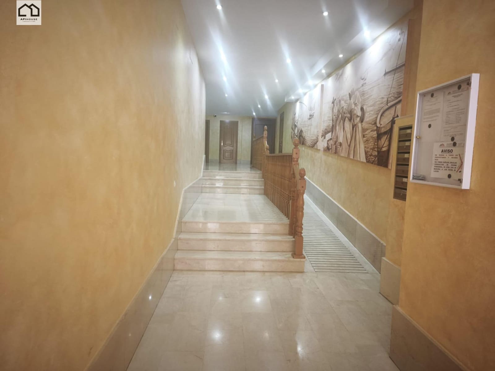 3 bedroom Flat for sale in Torrevieja with garage - € 355,000 (Ref: 9551913)