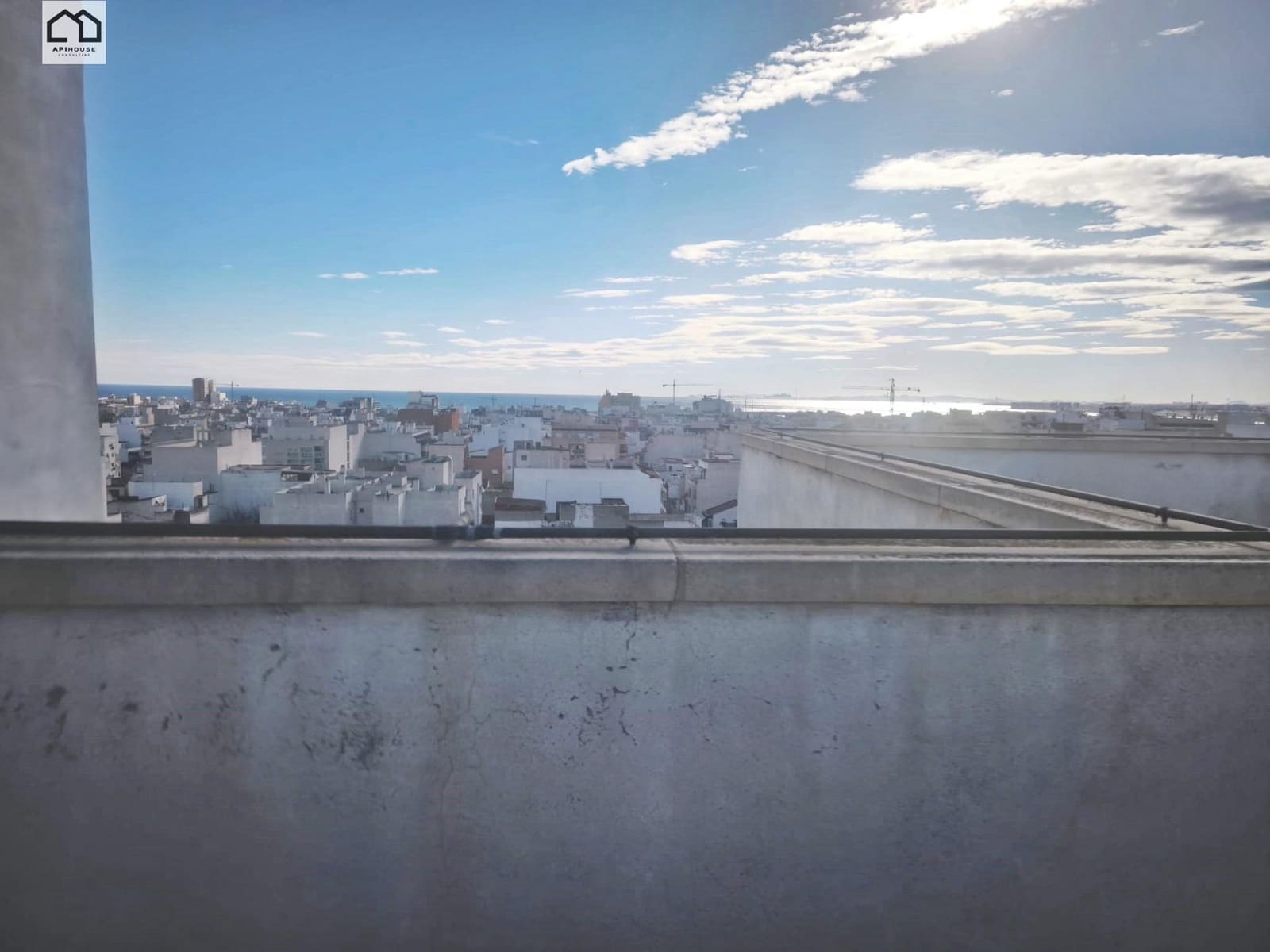 3 bedroom Flat for sale in Torrevieja with garage - € 355,000 (Ref: 9551913)