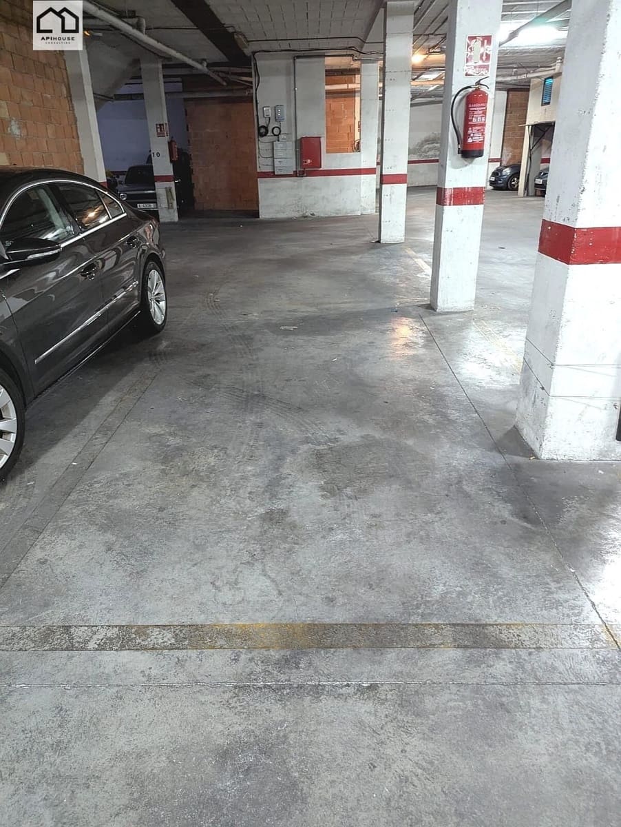 Autotalli myytävänä paikassa Torrevieja - 14 000 € (Ref: 9562081)