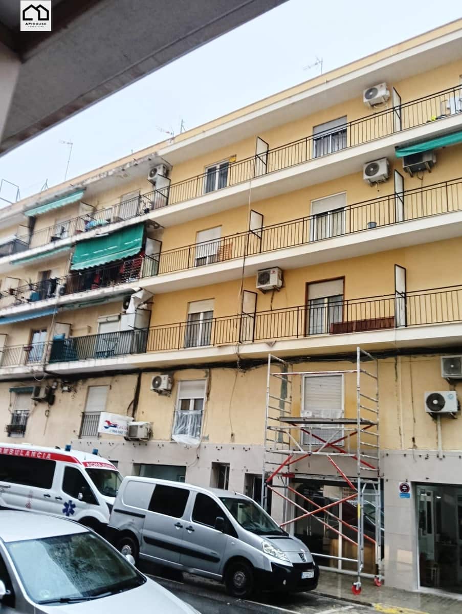 Apartamento de 4 habitaciones en Elche / Elx en venta - 126.000 € (Ref: 9674497)