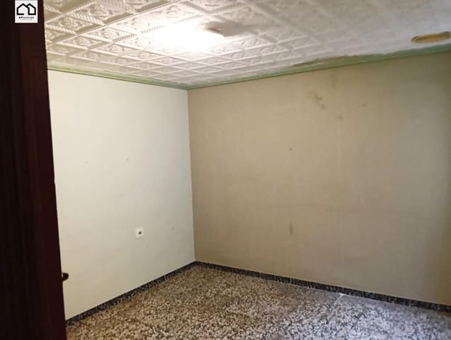 4 slaapkamer Appartement te koop in Elche / Elx - € 126.000 (Ref: 9674497)