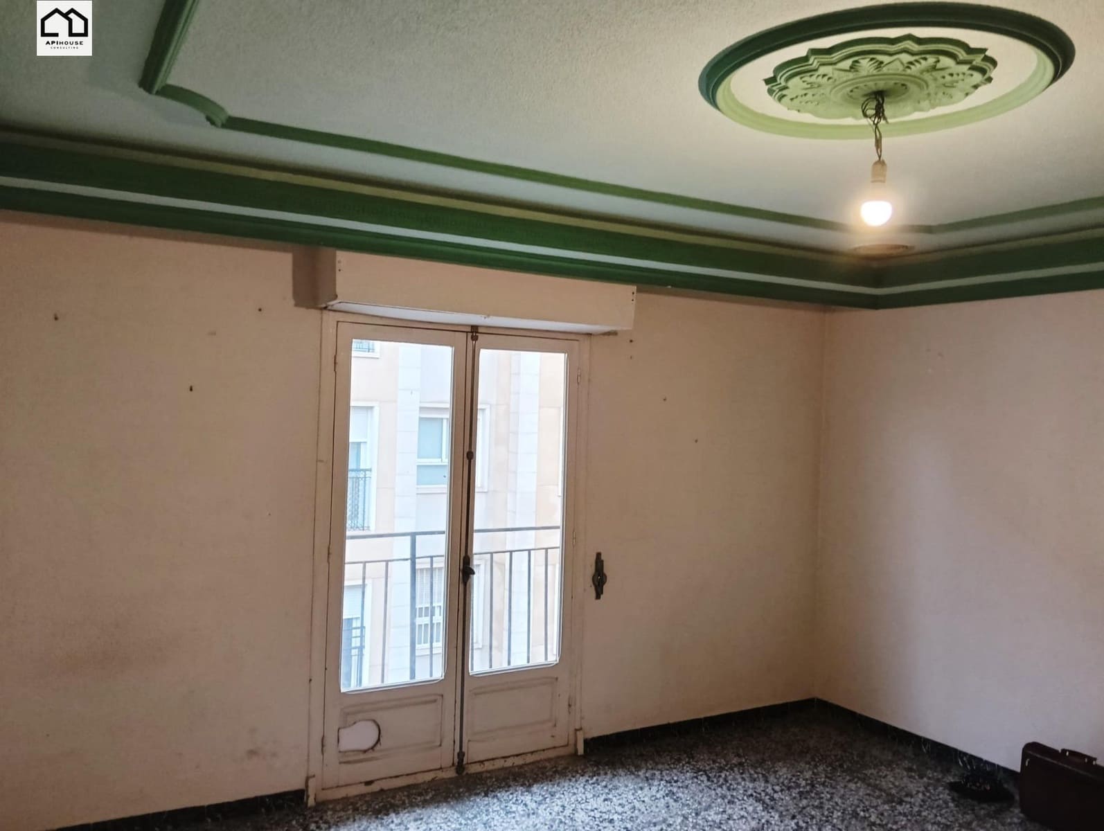 Apartamento de 4 habitaciones en Elche / Elx en venta - 126.000 € (Ref: 9674497)