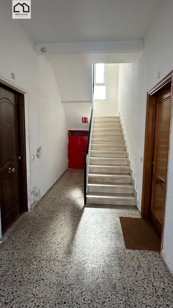 3 bedroom Flat for sale in Maqueda - € 43,500 (Ref: 9691151)