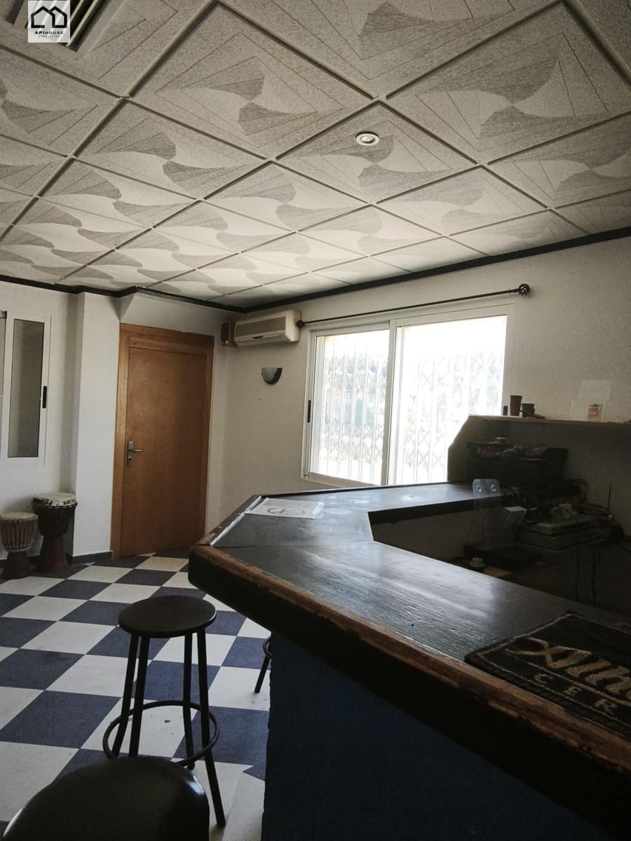 3 sovrum Företag till salu i Blue Lagoon med pool garage - 375 000 € (Ref: 9702134)