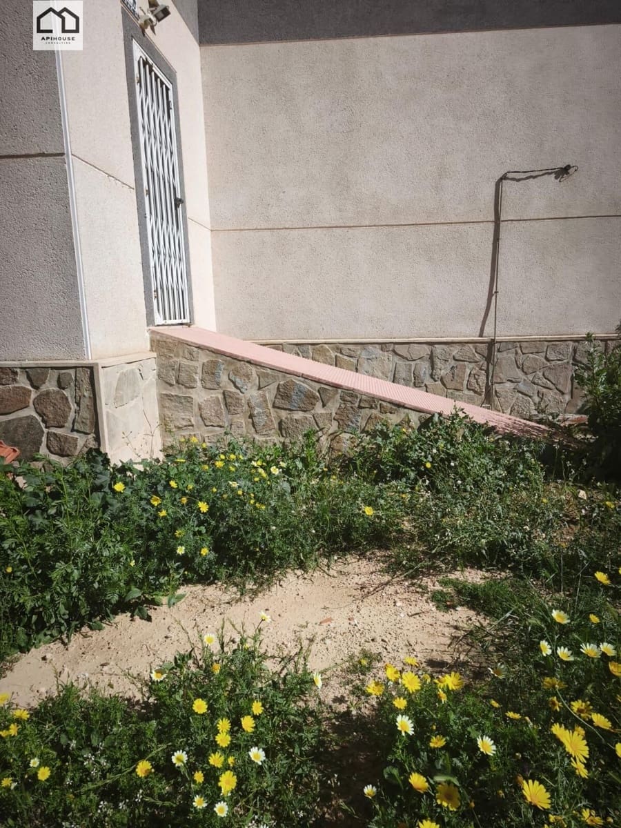 3 sovrum Företag till salu i Blue Lagoon med pool garage - 375 000 € (Ref: 9702134)