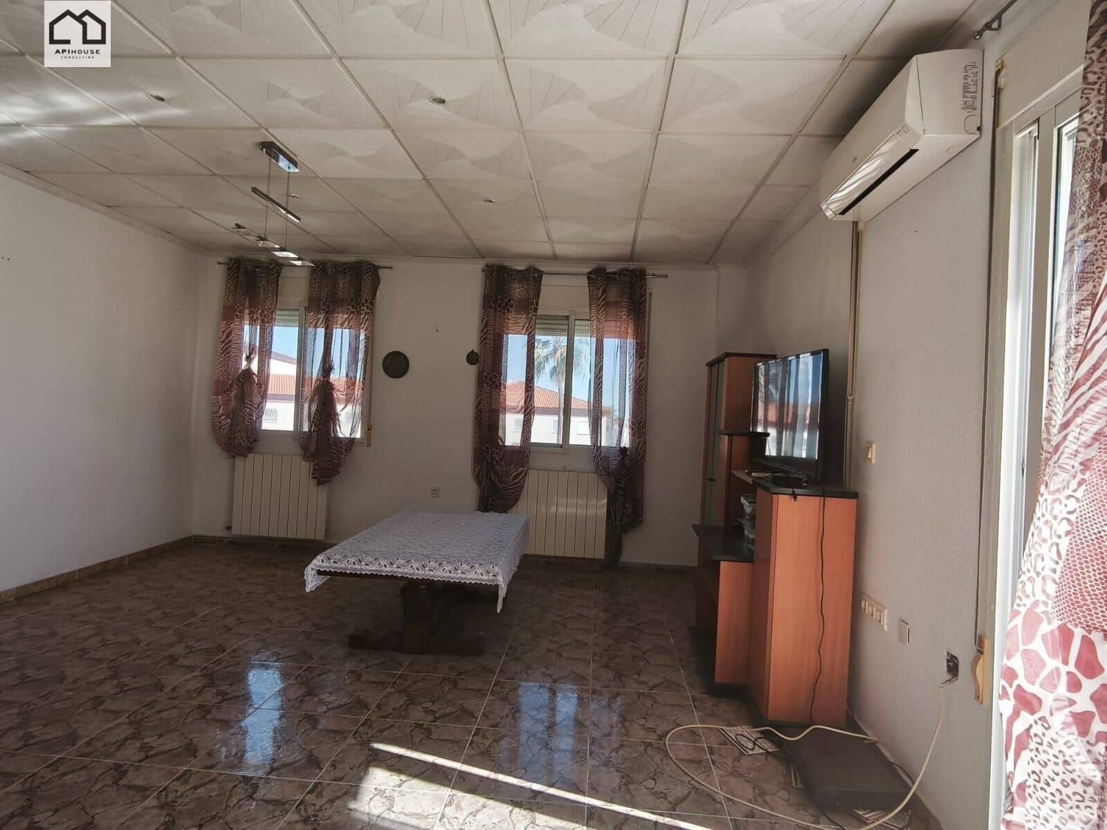 3 sovrum Företag till salu i Blue Lagoon med pool garage - 375 000 € (Ref: 9702134)