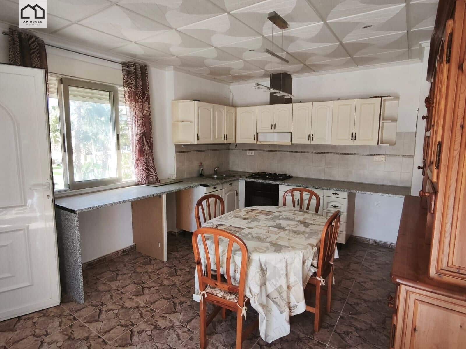 3 sovrum Företag till salu i Blue Lagoon med pool garage - 375 000 € (Ref: 9702134)