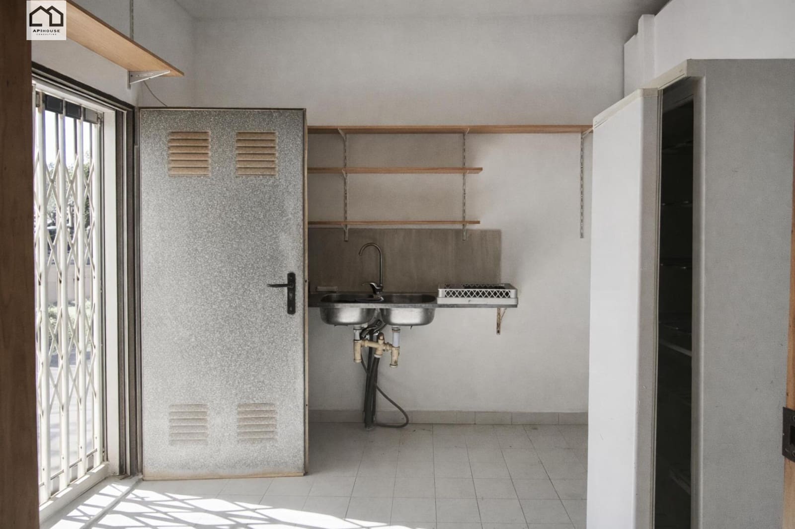 3 sovrum Företag till salu i Blue Lagoon med pool garage - 375 000 € (Ref: 9702134)