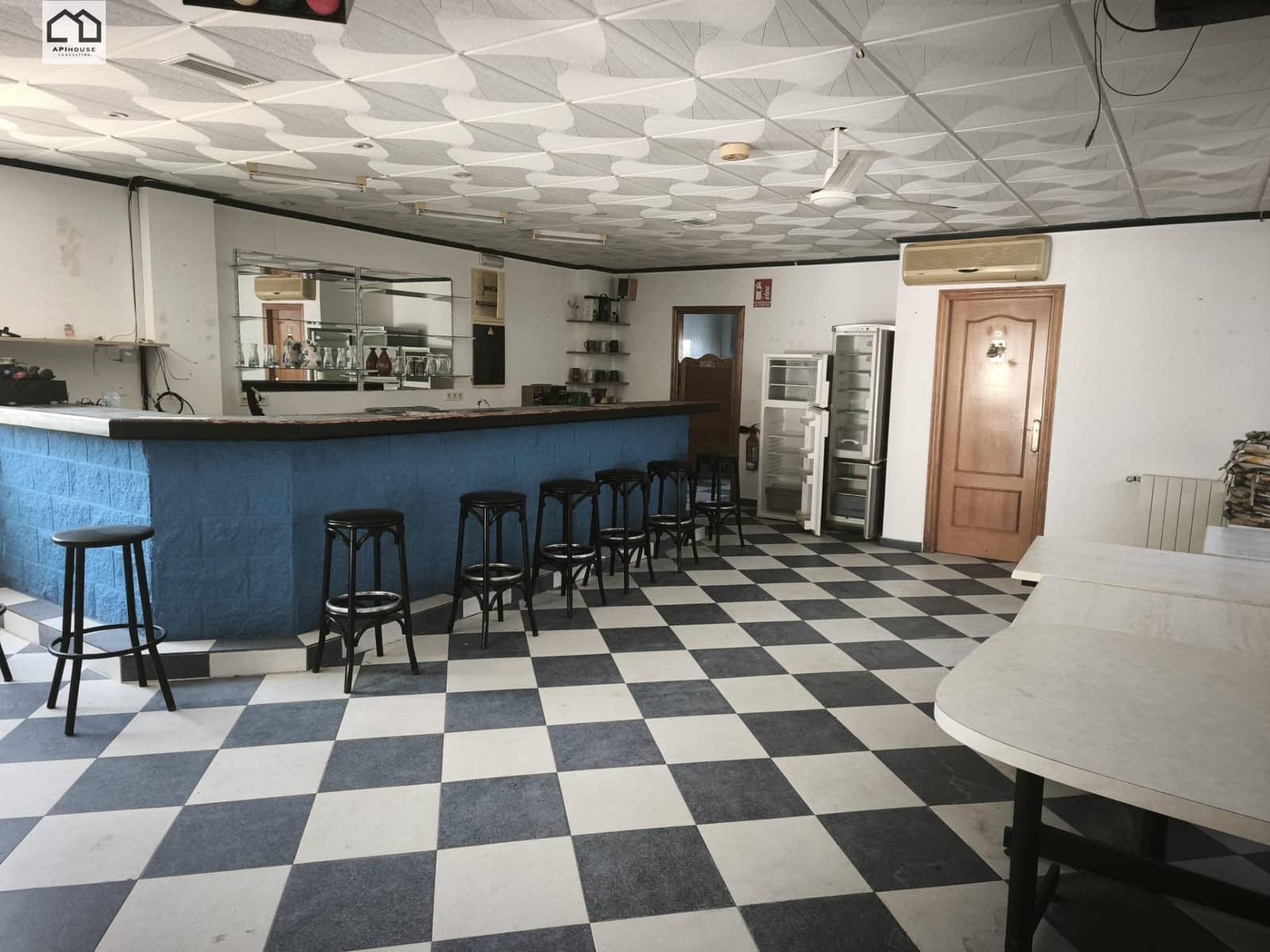 3 sovrum Företag till salu i Blue Lagoon med pool garage - 375 000 € (Ref: 9702134)