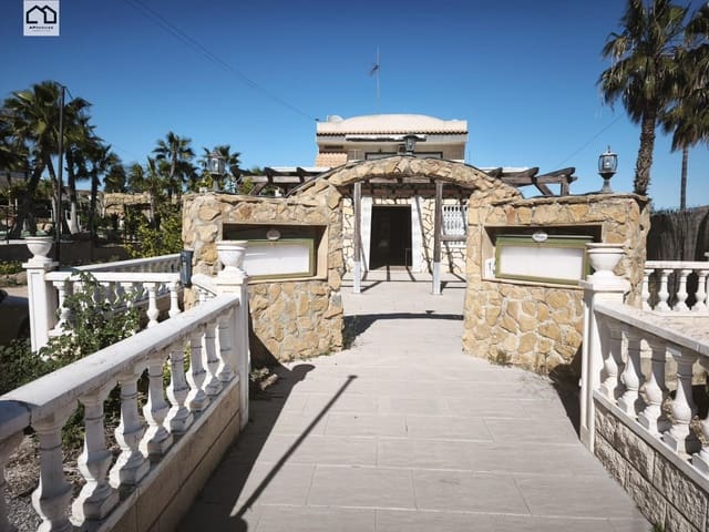 3 sovrum Företag till salu i Blue Lagoon med pool garage - 375 000 € (Ref: 9702134)