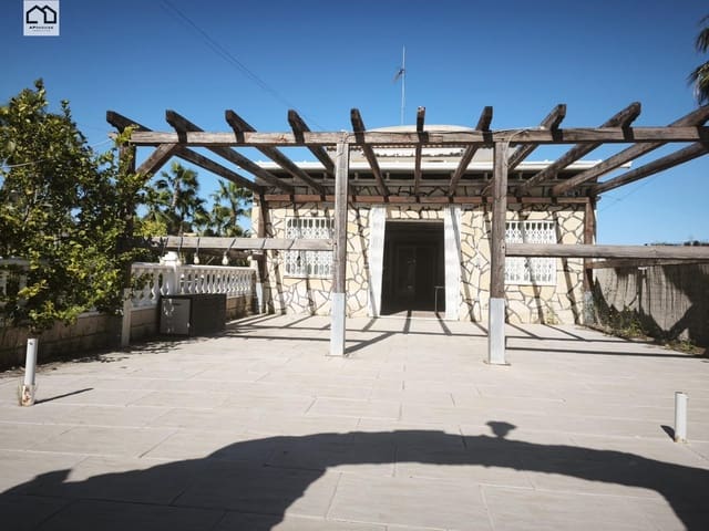 3 sovrum Företag till salu i Blue Lagoon med pool garage - 375 000 € (Ref: 9702134)