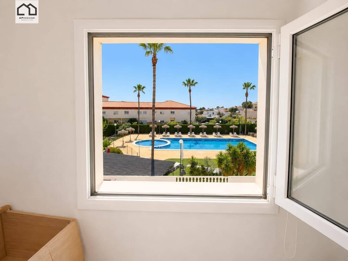 3 soveværelse Virksomhed til salg i Blue Lagoon med swimmingpool garage - € 375.000 (Ref: 9702134)