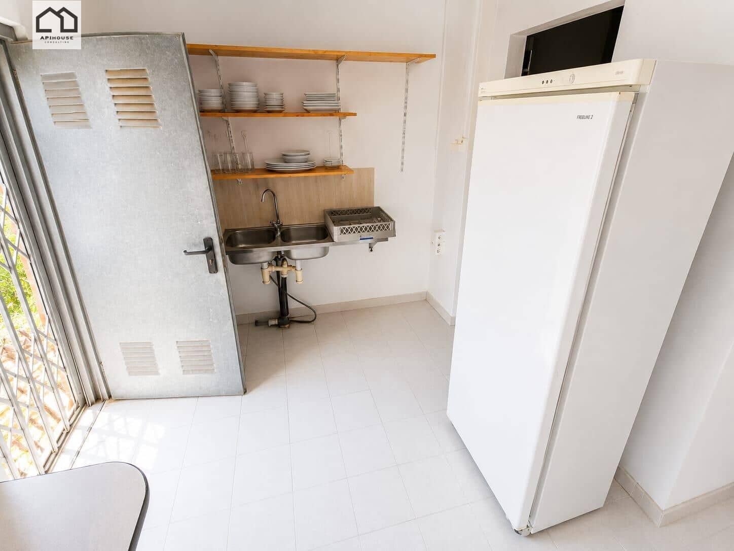 3 soveværelse Virksomhed til salg i Blue Lagoon med swimmingpool garage - € 375.000 (Ref: 9702134)