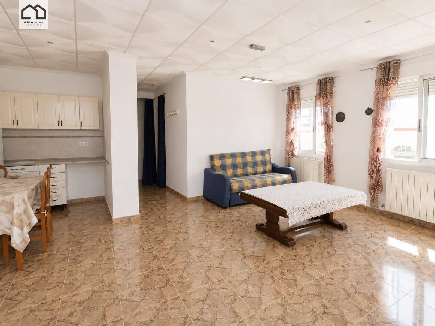3 soveværelse Virksomhed til salg i Blue Lagoon med swimmingpool garage - € 375.000 (Ref: 9702134)
