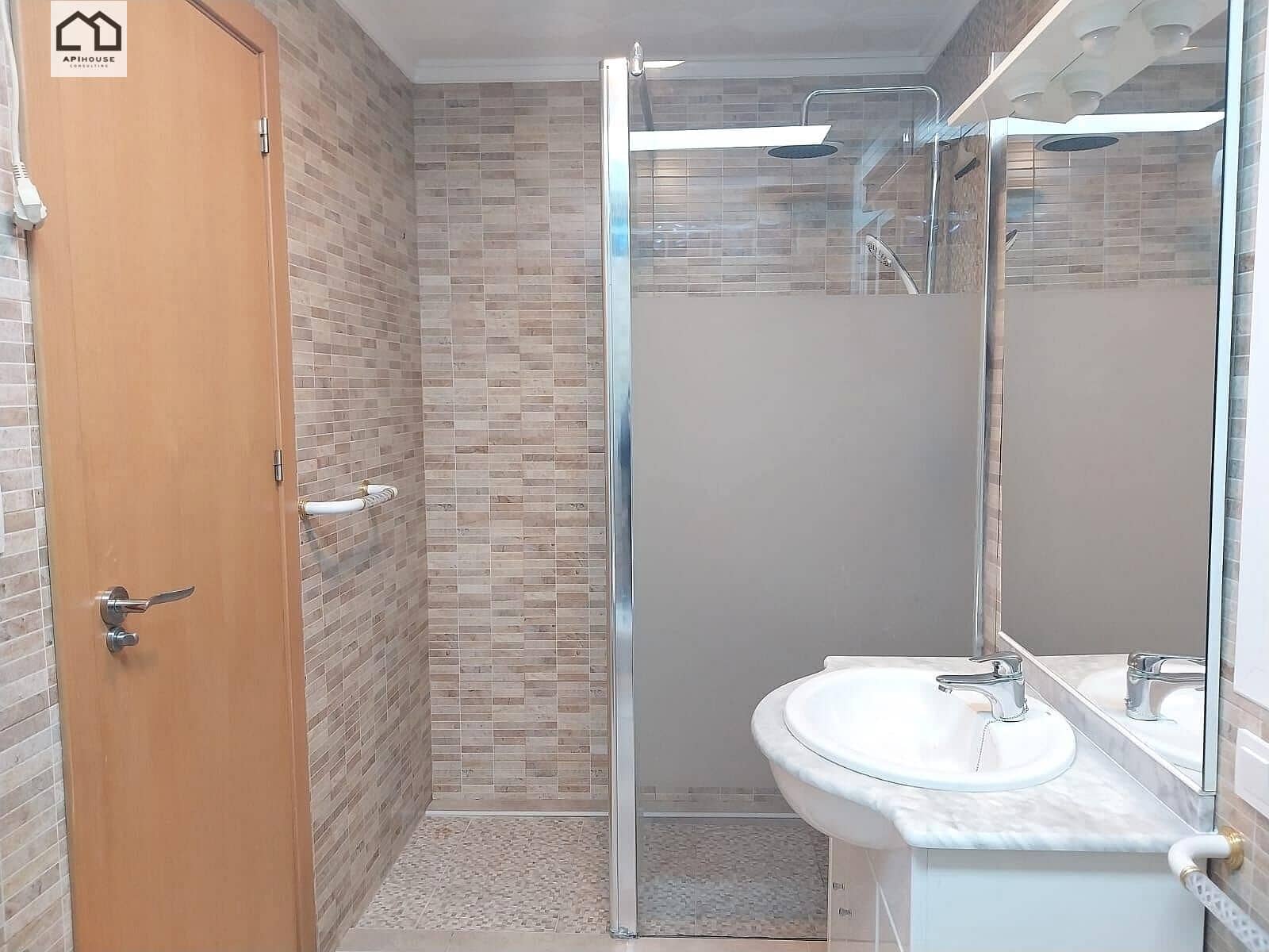 2 makuuhuone Asunto myytävänä paikassa Torrevieja - 189 000 € (Ref: 9752287)