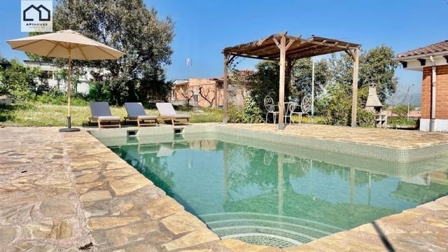 2 bedroom Villa for sale in El Casar de Escalona with pool - € 125,900 (Ref: 9752288)