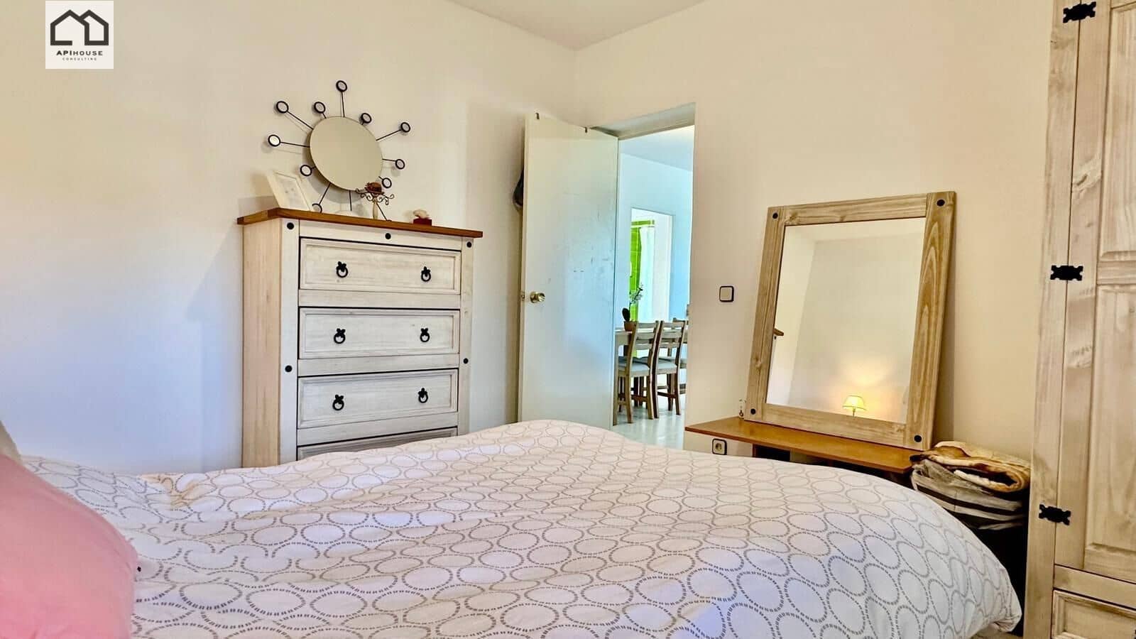 2 bedroom Villa for sale in El Casar de Escalona with pool - € 125,900 (Ref: 9752288)