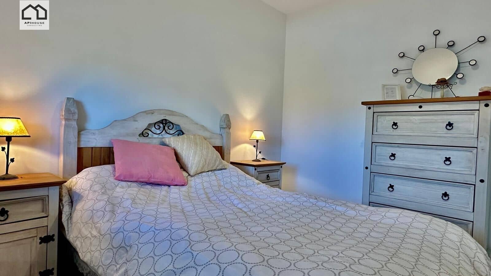 2 bedroom Villa for sale in El Casar de Escalona with pool - € 125,900 (Ref: 9752288)