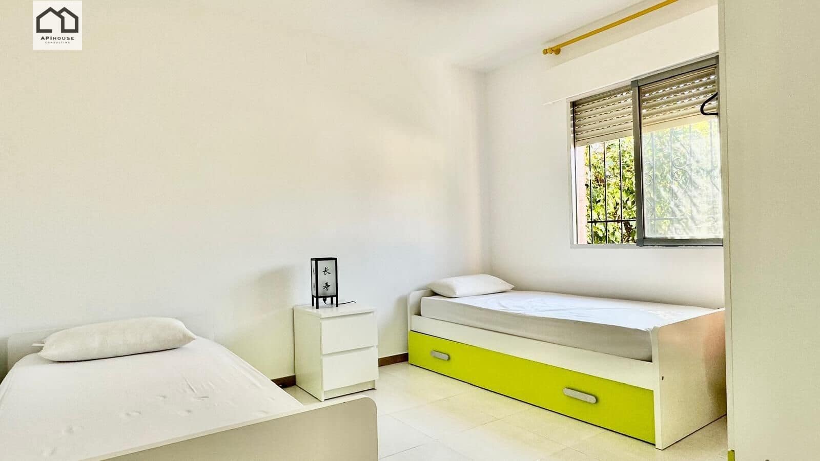 2 bedroom Villa for sale in El Casar de Escalona with pool - € 125,900 (Ref: 9752288)