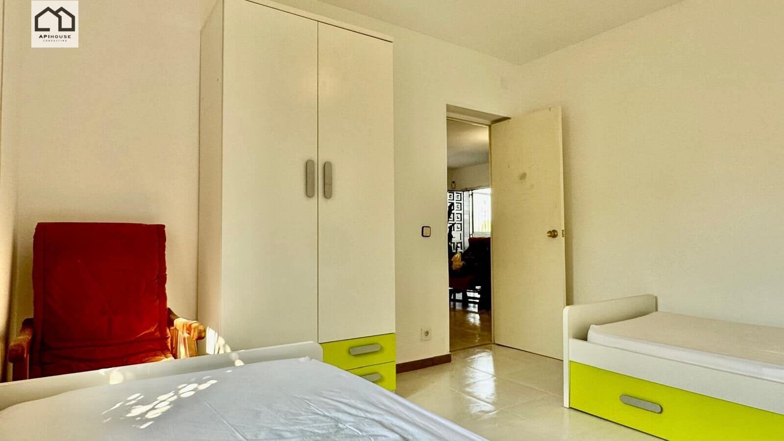 2 bedroom Villa for sale in El Casar de Escalona with pool - € 125,900 (Ref: 9752288)