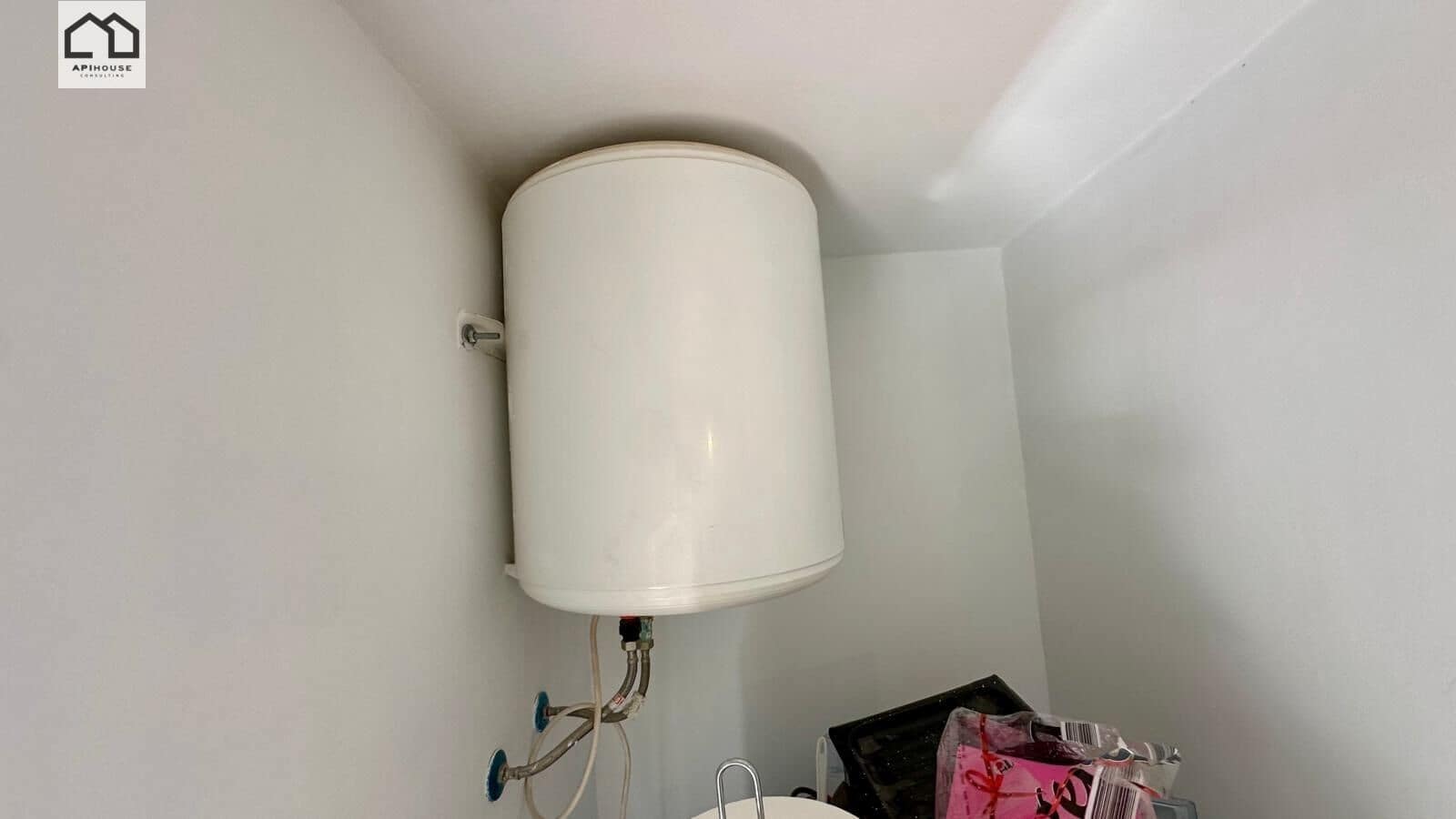 2 bedroom Villa for sale in El Casar de Escalona with pool - € 125,900 (Ref: 9752288)