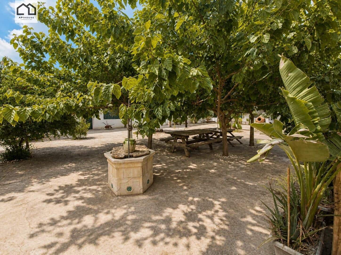 5 bedroom Villa for sale in Almoradi with pool garage - € 1,010,000 (Ref: 9820413)