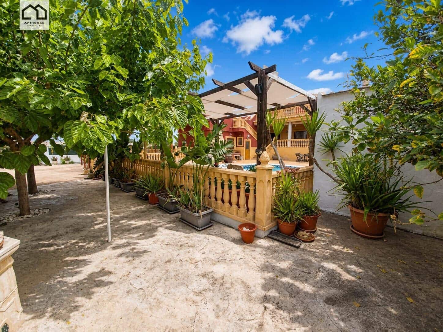 5 bedroom Villa for sale in Almoradi with pool garage - € 1,010,000 (Ref: 9820413)