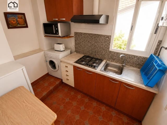 6 slaapkamer Appartement te koop in Sax - € 102.000 (Ref: 9825061)