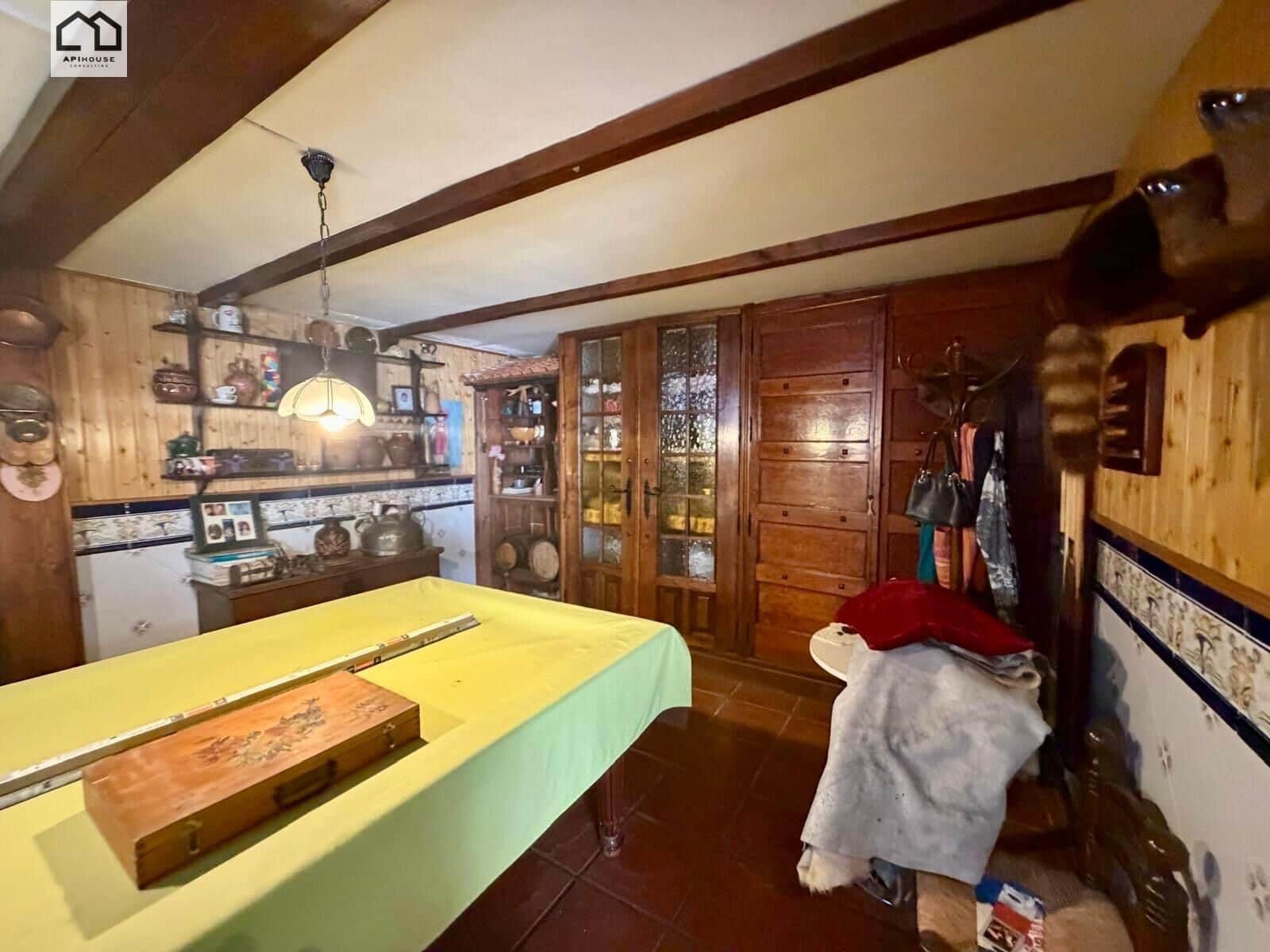4 bedroom Villa for sale in Numancia de la Sagra with garage - € 274,999 (Ref: 9829378)