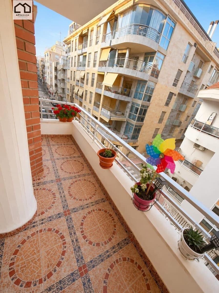 3 soveværelse Lejlighed til salg i Torrevieja - € 220.000 (Ref: 9851963)