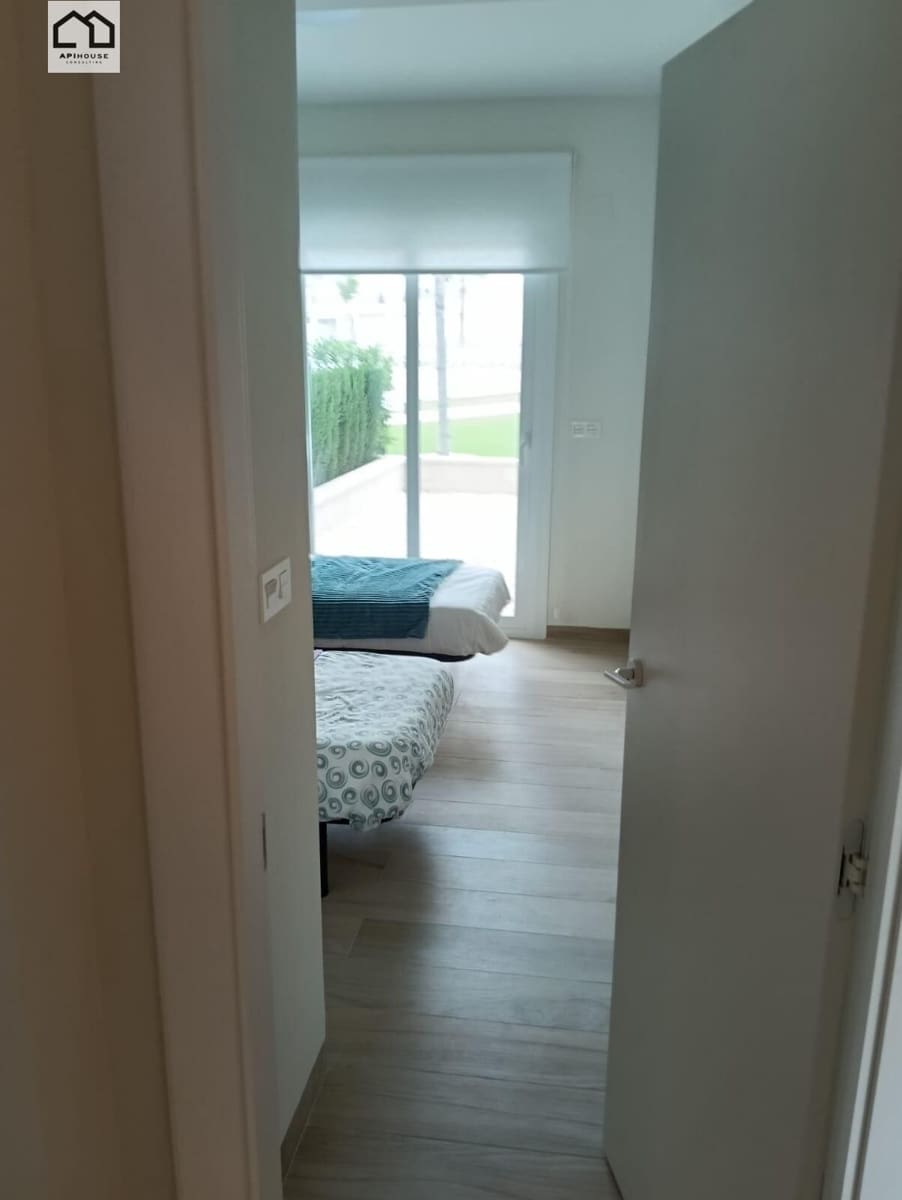 2 quarto Bungalow para venda em El Raso com piscina - 345 000 € (Ref: 9855705)