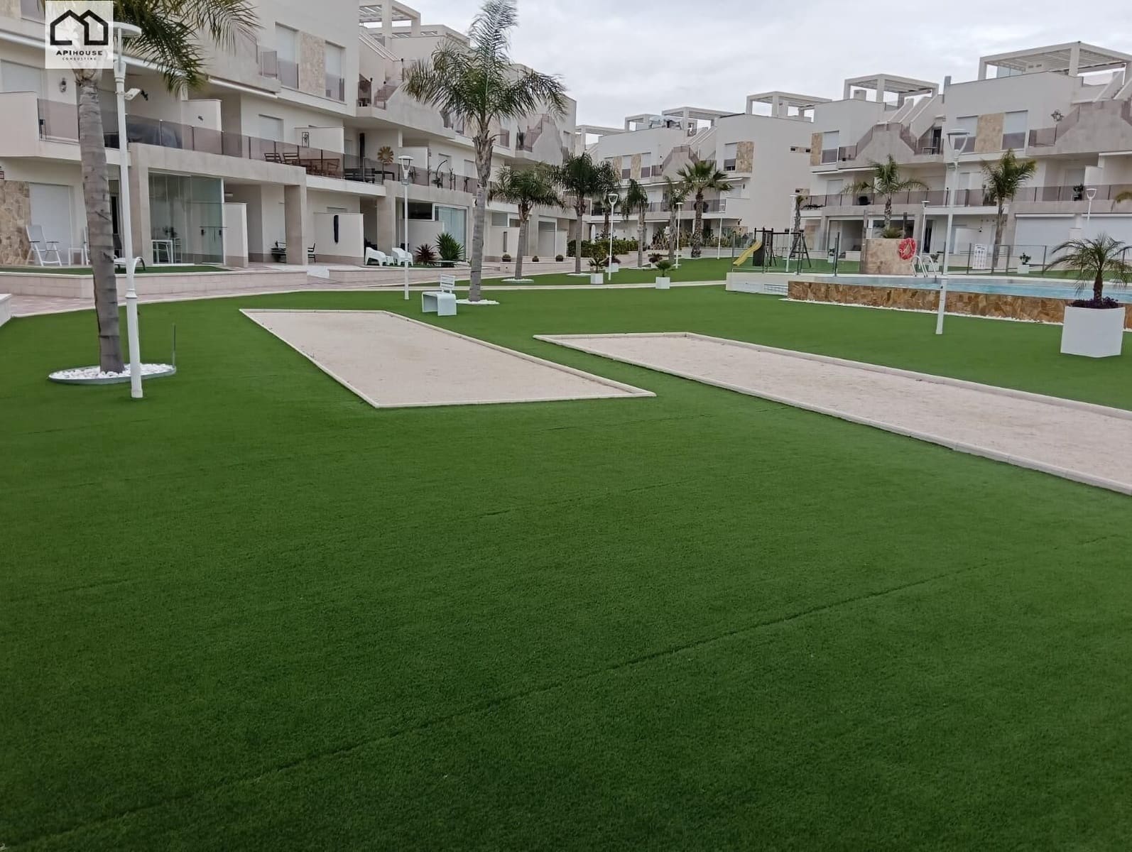 2 quarto Bungalow para venda em El Raso com piscina - 345 000 € (Ref: 9855705)