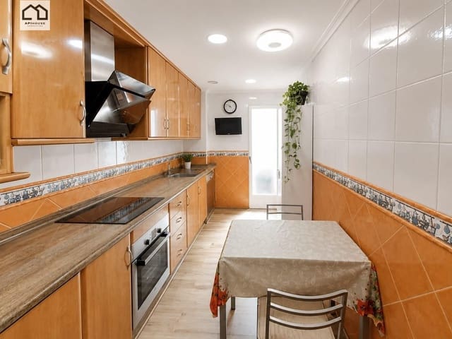 3 soveværelse Lejlighed til salg i Elche / Elx med garage - € 320.000 (Ref: 9857678)