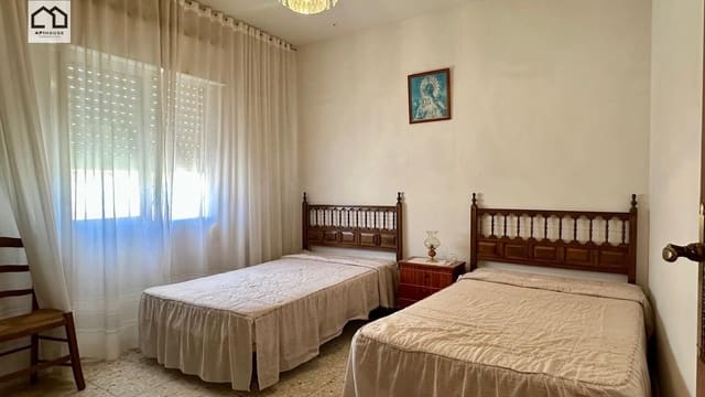 6 bedroom Townhouse for sale in Almorox - € 109,999 (Ref: 9867158)