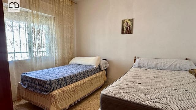 6 bedroom Townhouse for sale in Almorox - € 109,999 (Ref: 9867158)