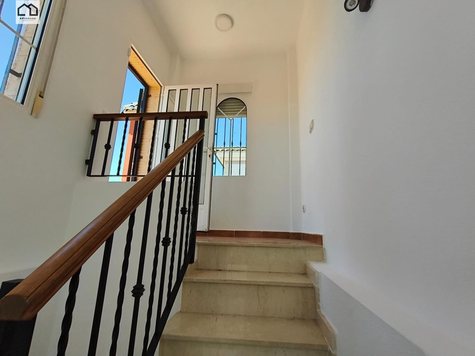 3 bedroom Villa for sale in Los Montesinos with pool - € 250,000 (Ref: 9873712)