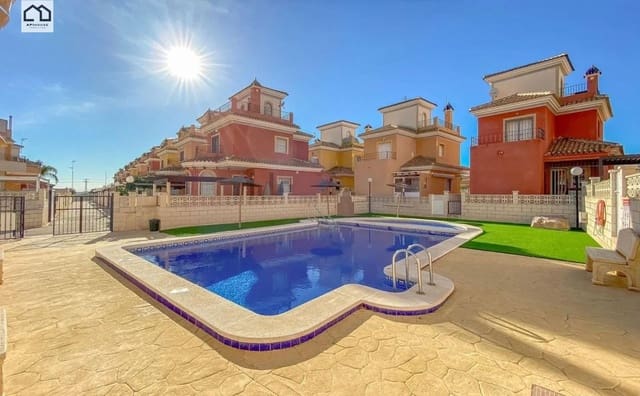 3 soverom Villa til salgs i Los Montesinos med svømmebasseng - € 250 000 (Ref: 9873712)