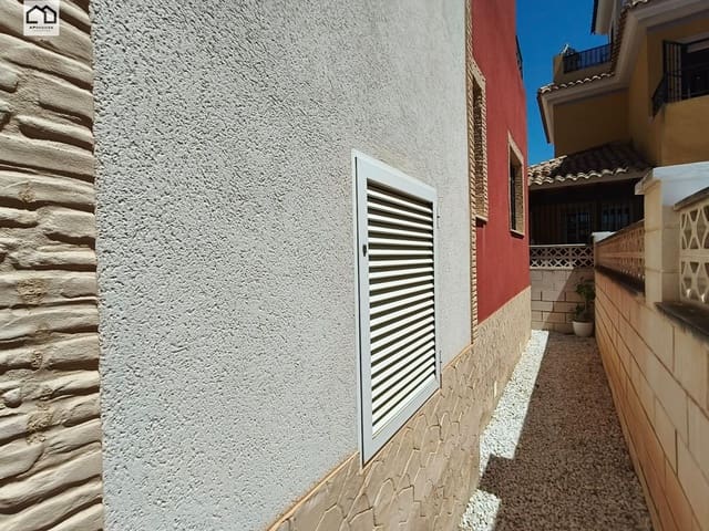 3 soverom Villa til salgs i Los Montesinos med svømmebasseng - € 250 000 (Ref: 9873712)