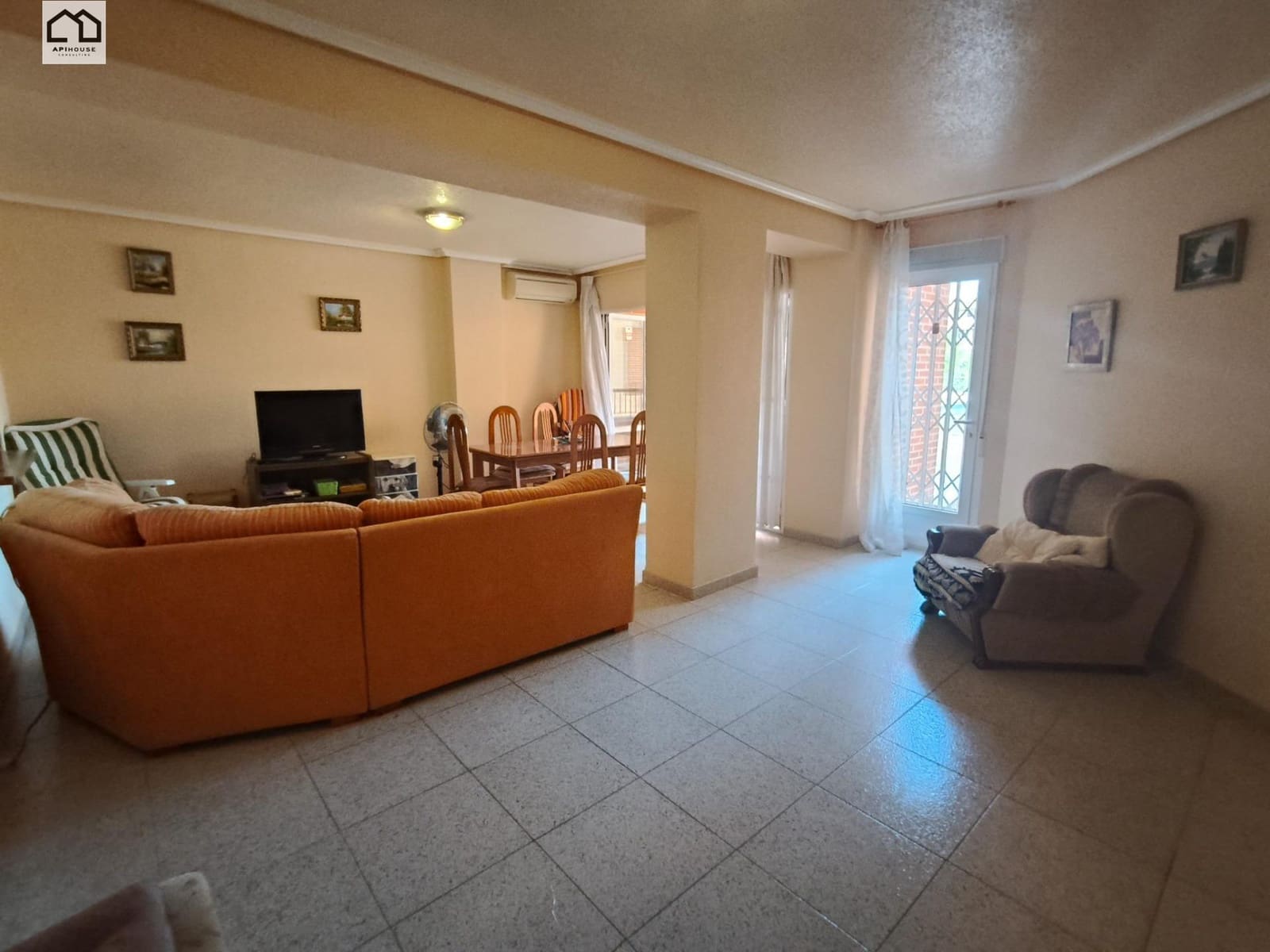 3 slaapkamer Flat te koop in Torrevieja met garage - € 260.000 (Ref: 9920626)
