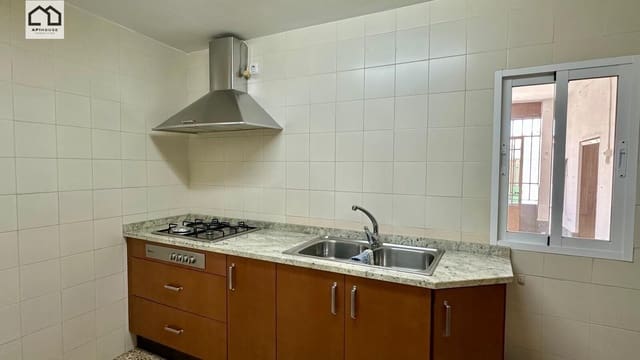 4 bedroom Townhouse for sale in Domingo Pérez - € 109,900 (Ref: 9936570)