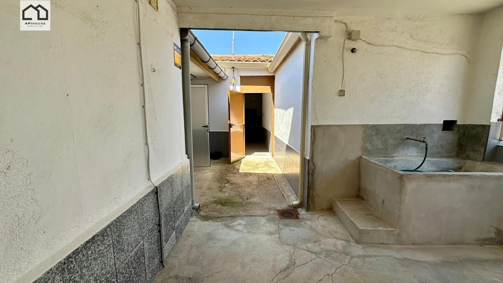 4 bedroom Townhouse for sale in Domingo Perez - € 109,900 (Ref: 9936570)