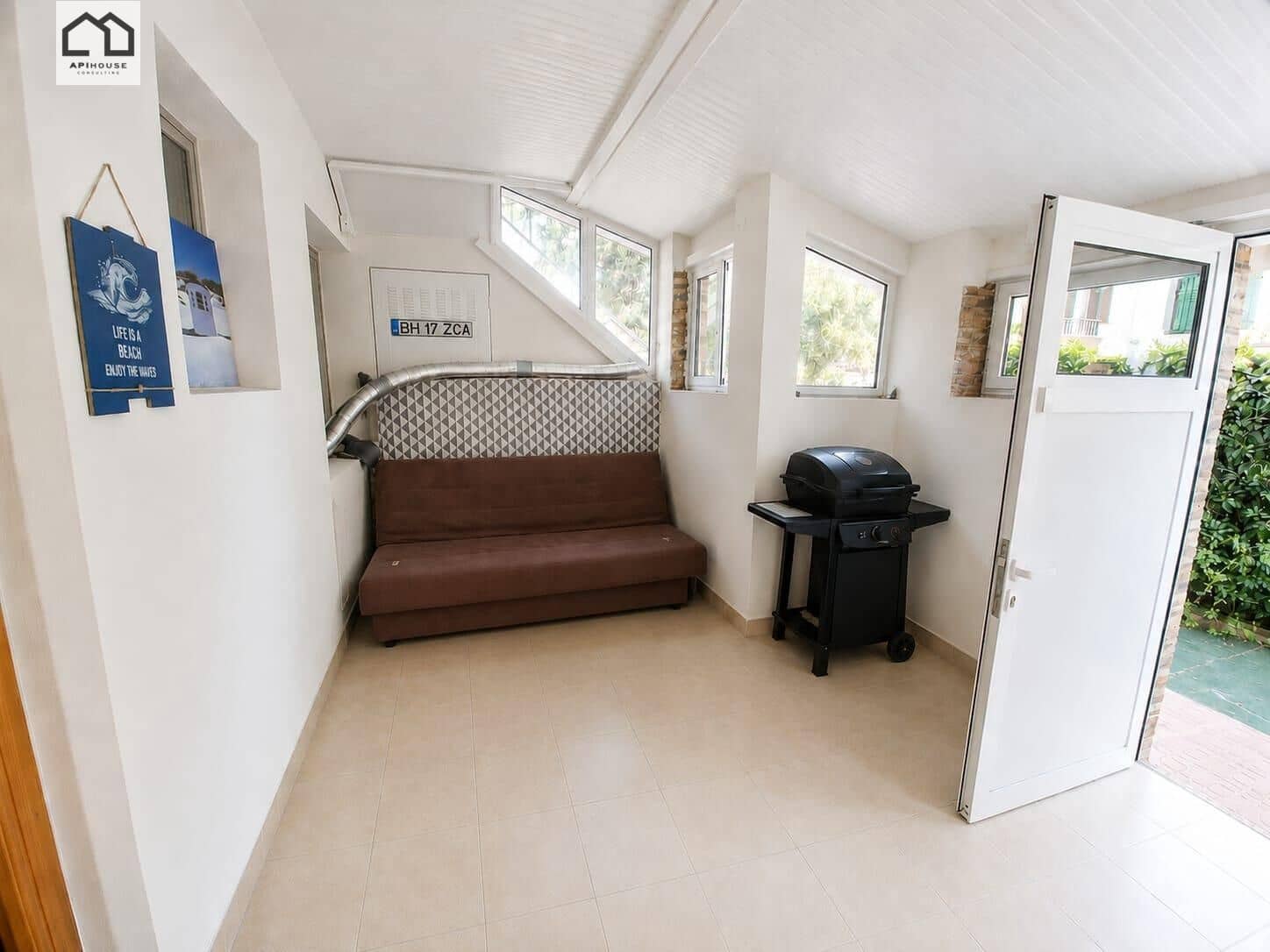 2 bedroom Bungalow for sale in Torrevieja - € 125,000 (Ref: 9945932)