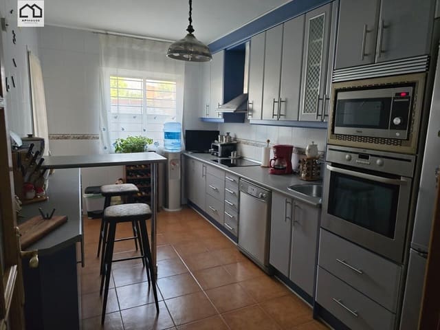 4 soveværelse Rækkehus til salg i Los Cerralbos med swimmingpool - € 170.000 (Ref: 9950013)