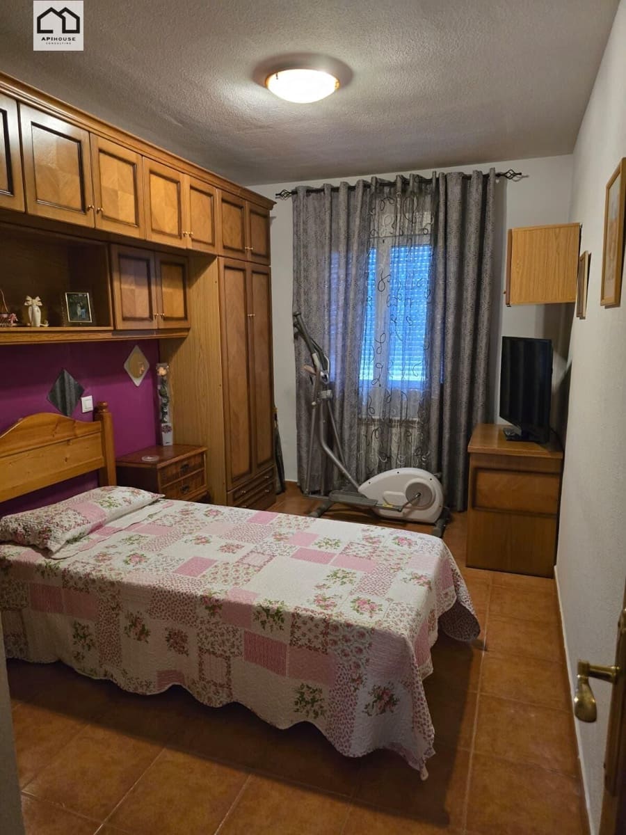 4 chambre Villa/Maison Mitoyenne à vendre à Los Cerralbos avec piscine - 170 000 € (Ref: 9950013)