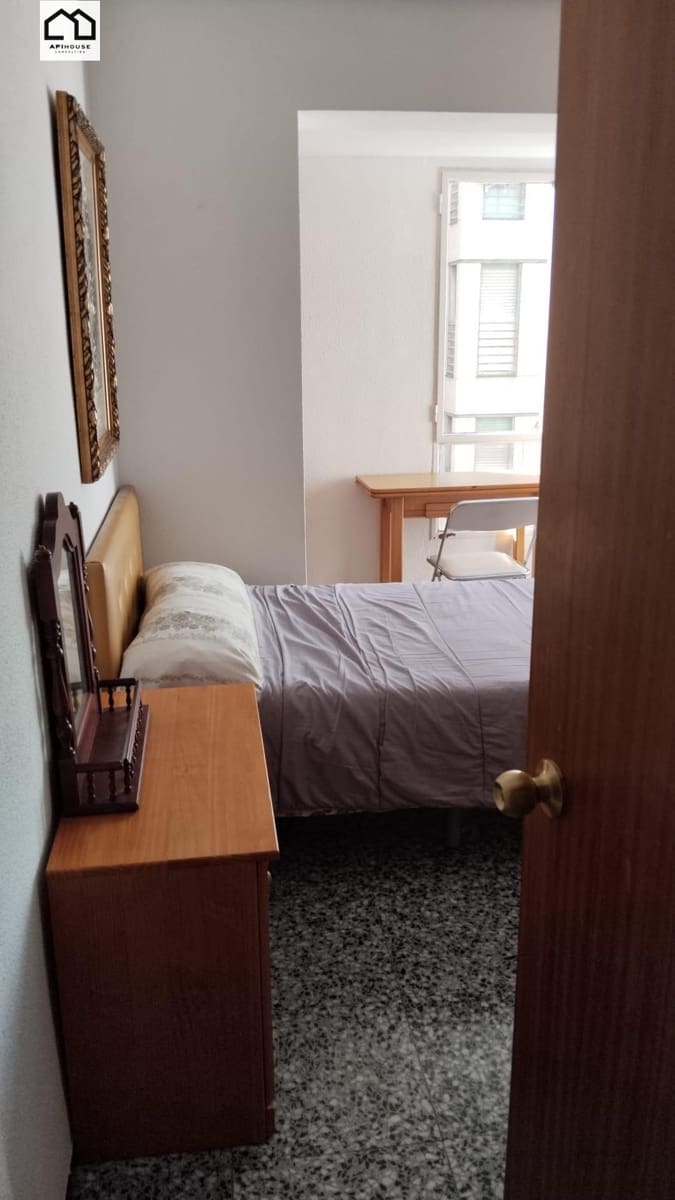 7 sovrum Lägenhet till salu i Elche / Elx - 275 000 € (Ref: 9973527)