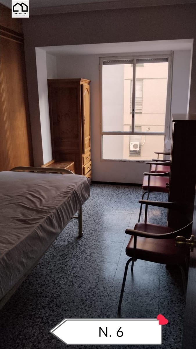7 sovrum Lägenhet till salu i Elche / Elx - 275 000 € (Ref: 9973527)