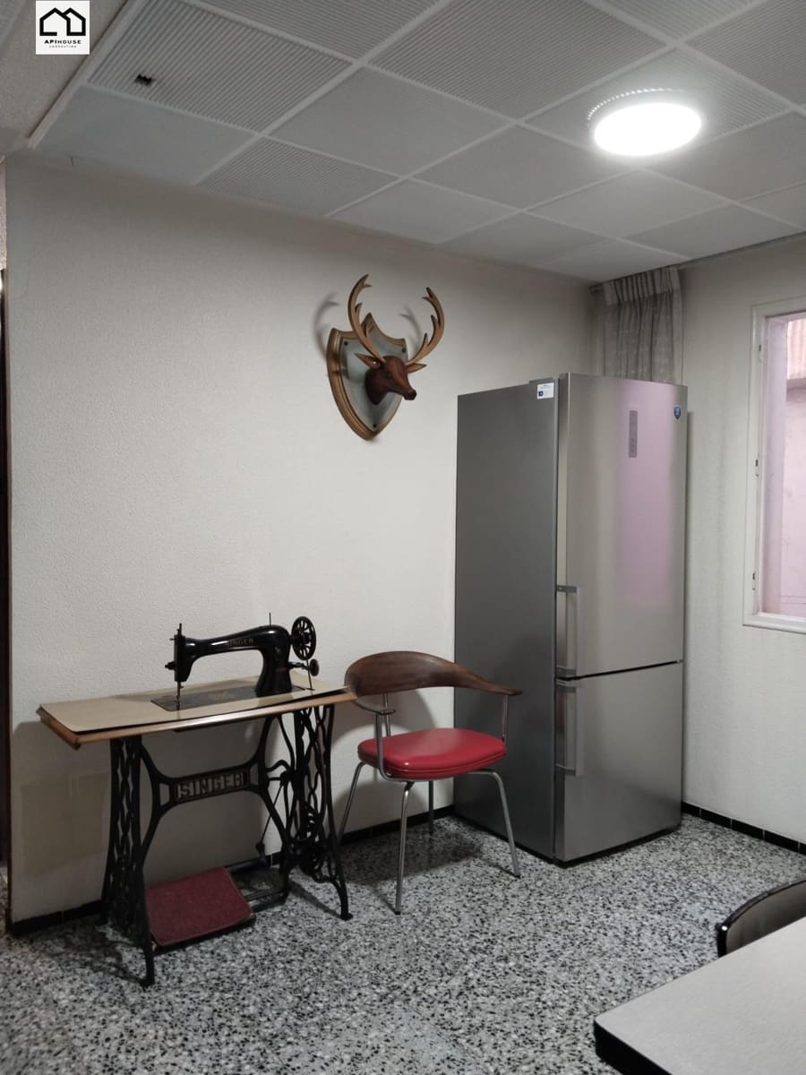 7 sovrum Lägenhet till salu i Elche / Elx - 275 000 € (Ref: 9973527)
