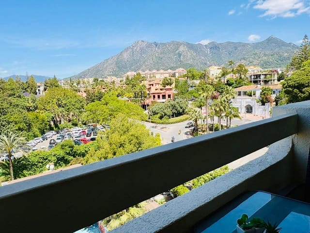 Studio na sprzedaż w Marbella Centro, Marbella z basenem - 244 000 € (Ref: 8986177)